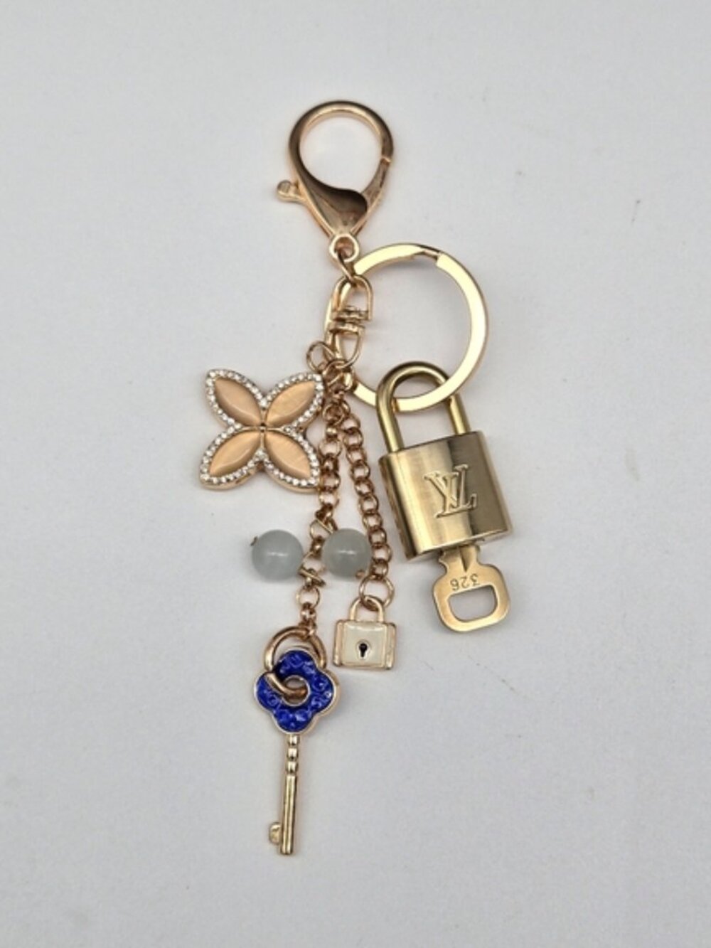 Authentic Louis Vuitton Gold Lock 🔒 Unbranded Keychain Bag Charm LV - Picture 8 of 8